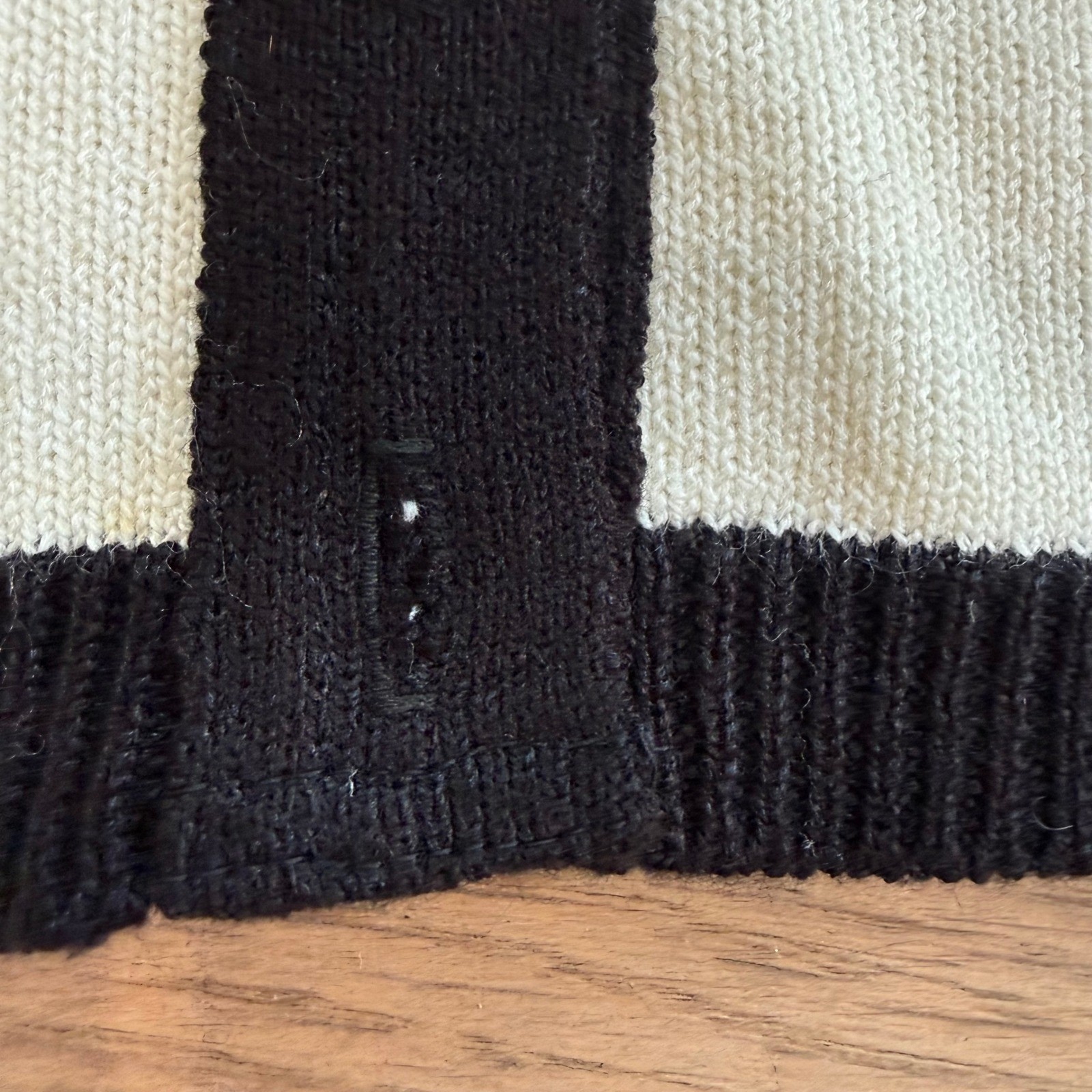 Vivanti Vintage Striped Short Sleeve Cardigan Sweater White Black Yellow Size 14