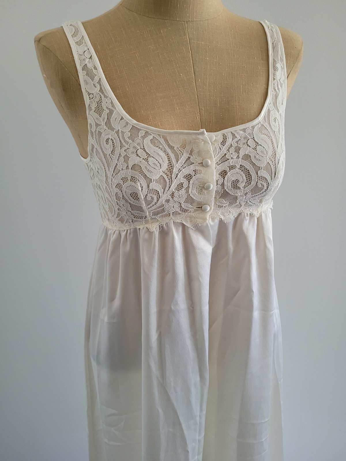 Vintage Juli of Slumbertogs Ivory Nightgown w Lace L Large Made In USA