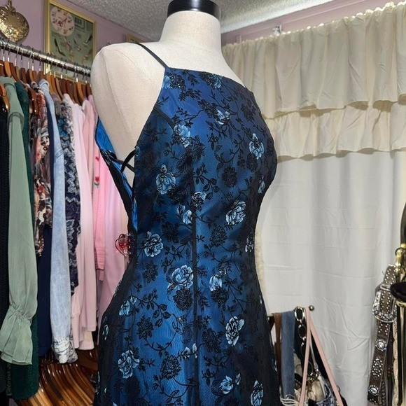 Vintage Blue Floral Lace Maxi Dress