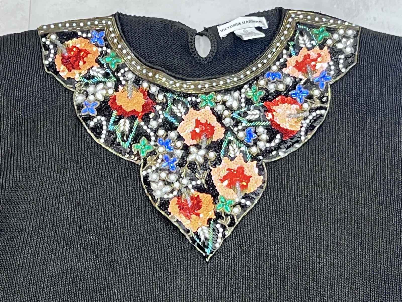 VTG 80s Victoria Harbour Black Embroidered Rhinestone Flowers Sweater Sz L