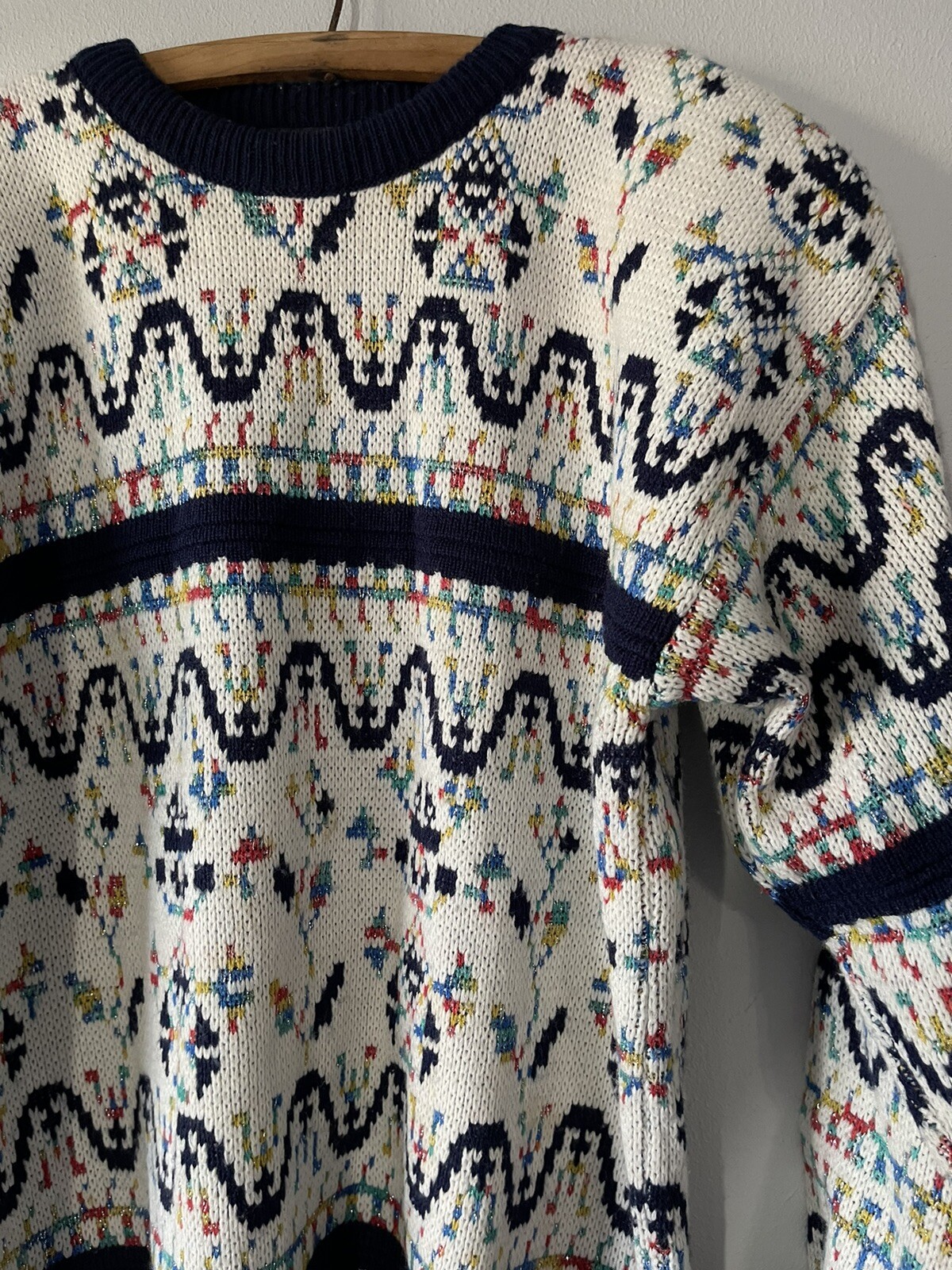 Vintage 1980s BRAMBLE LANE Crew SWEATER Hints Of Metallics Small