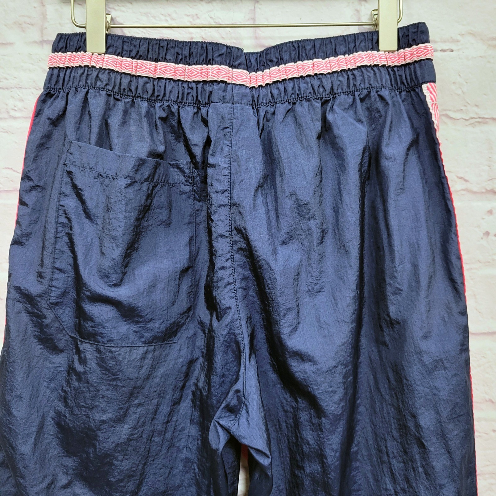 VTG Umbro 100% Nylon Track Pants Womens M Pink Tape Retro Sportswear Gorpcore