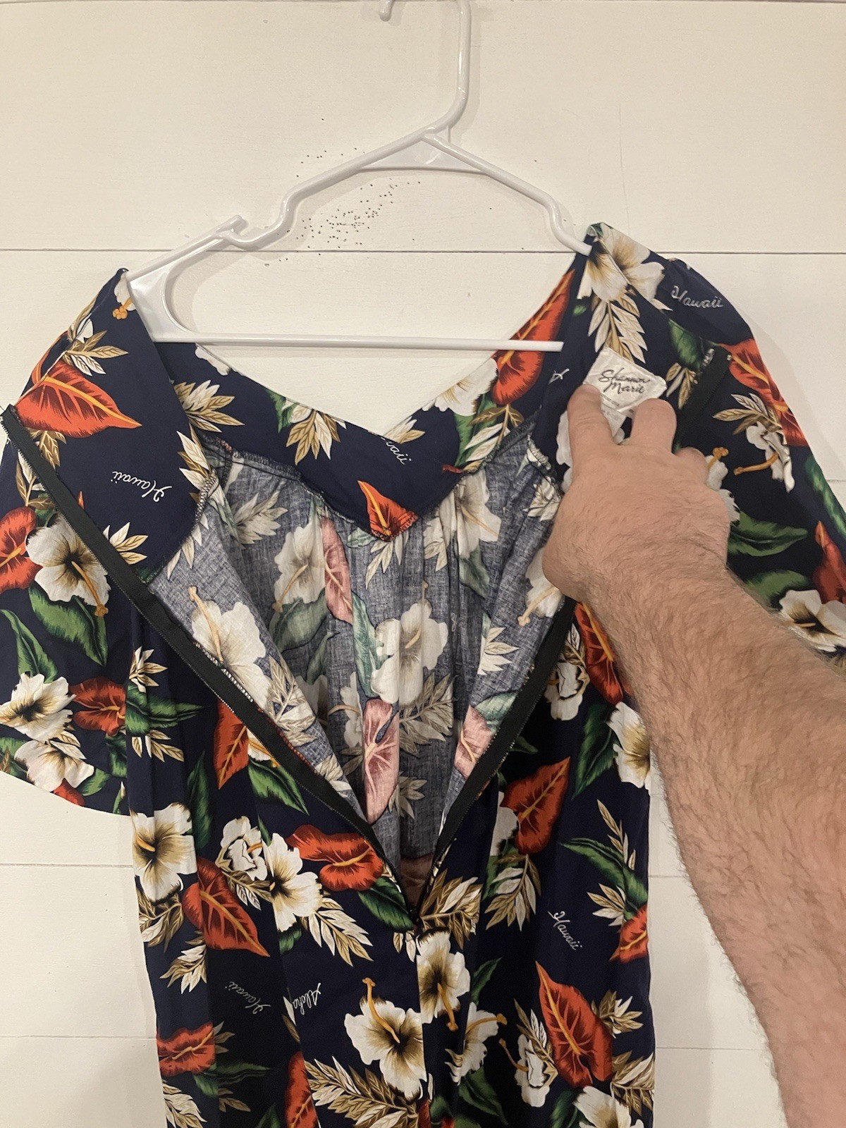 Vintage 70’s Shannon Marie Blue Floral Women’s Hawaiin Mu’mu Dress XL Talon Zip