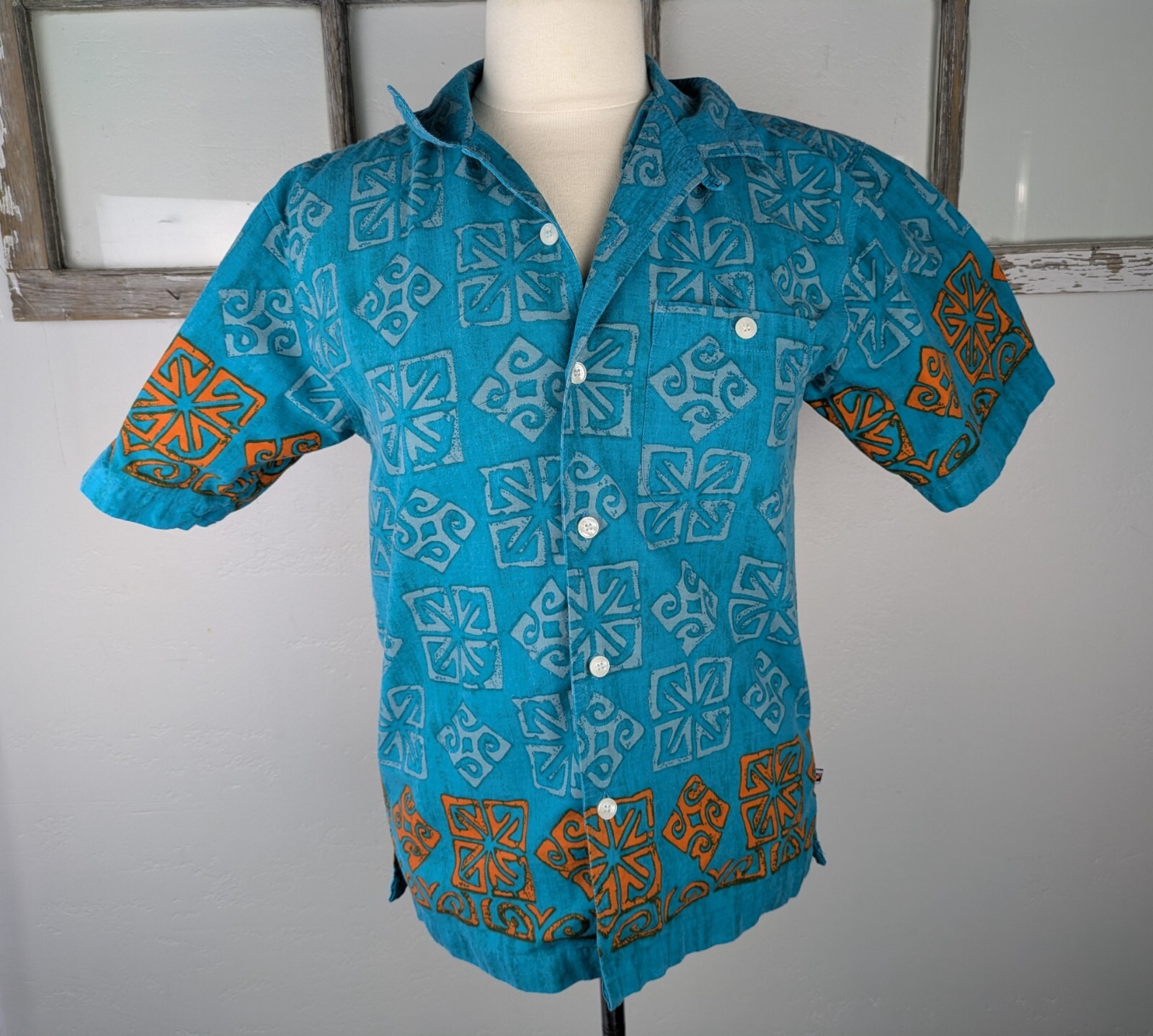VINTAGE Short Sleeve Button Down Hawaiian Top Medium Women’s Casual Vacation Top