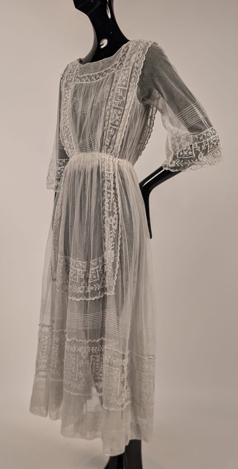 BEAUTIFUL EDWARDIAN EMBROIDERED NET DRESS W LACE INSERTION + EMBROIDERY