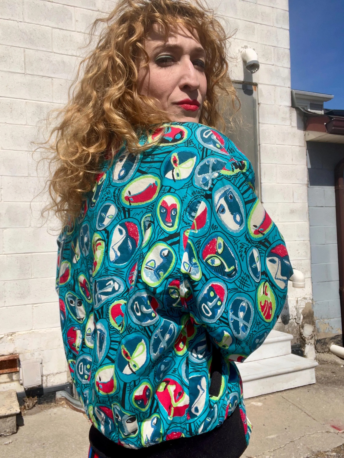 ABSTRACT FACES Vintage 1980s Printed Cotton Bomber Jacket Quilted Lining