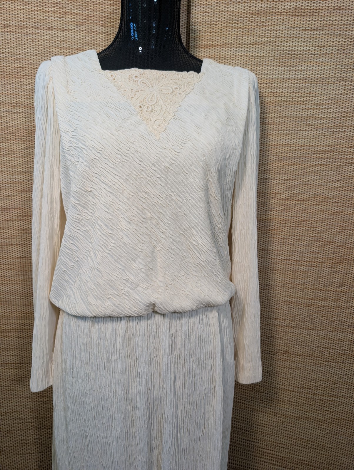 Vintage Long Sleeve Cream Dress 12P Made in USA Cream Crepe Lace Chiffon Wedding