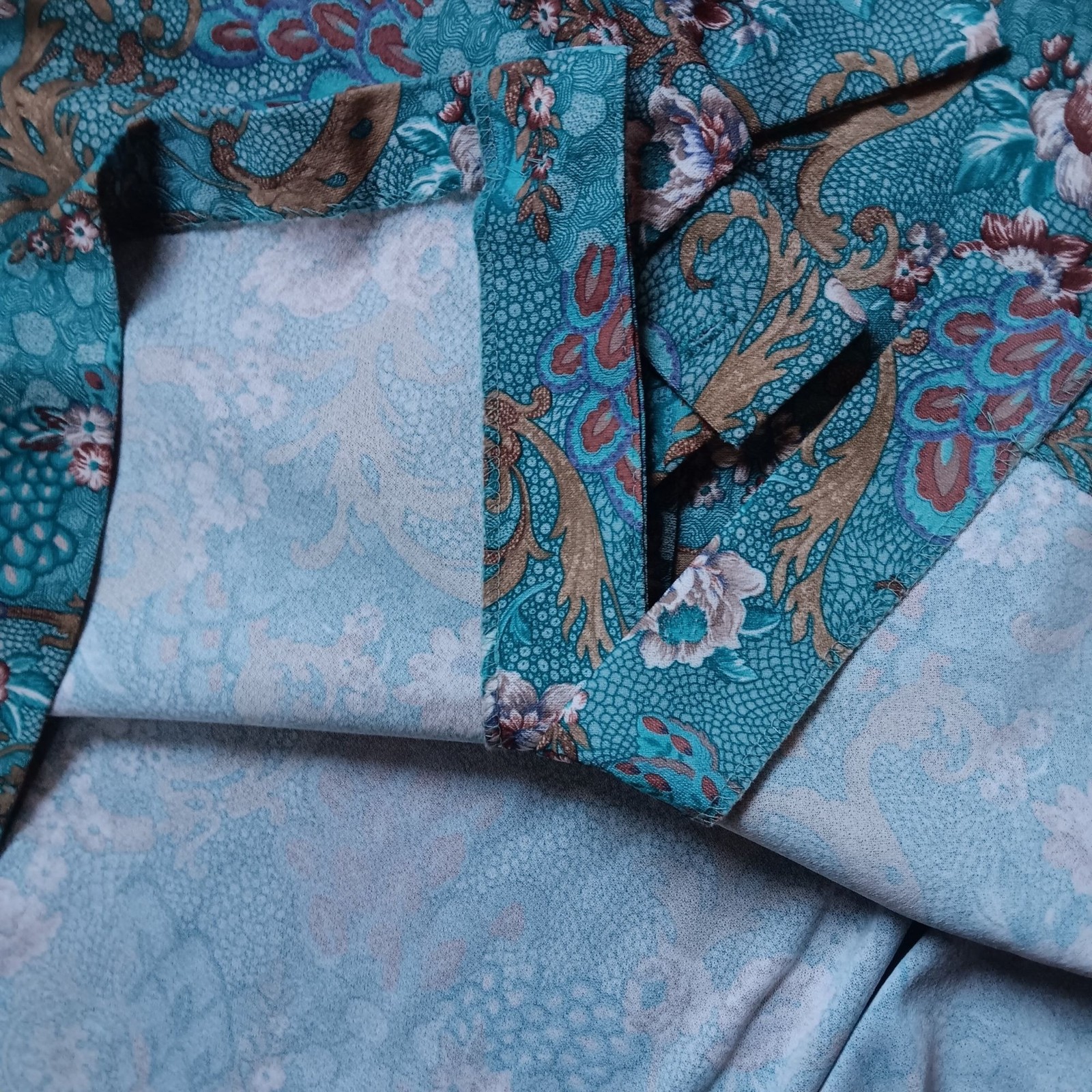True Vintage Women’s Secretary Blouse XL 80s Graff Turquoise Paisley Tie-Neck