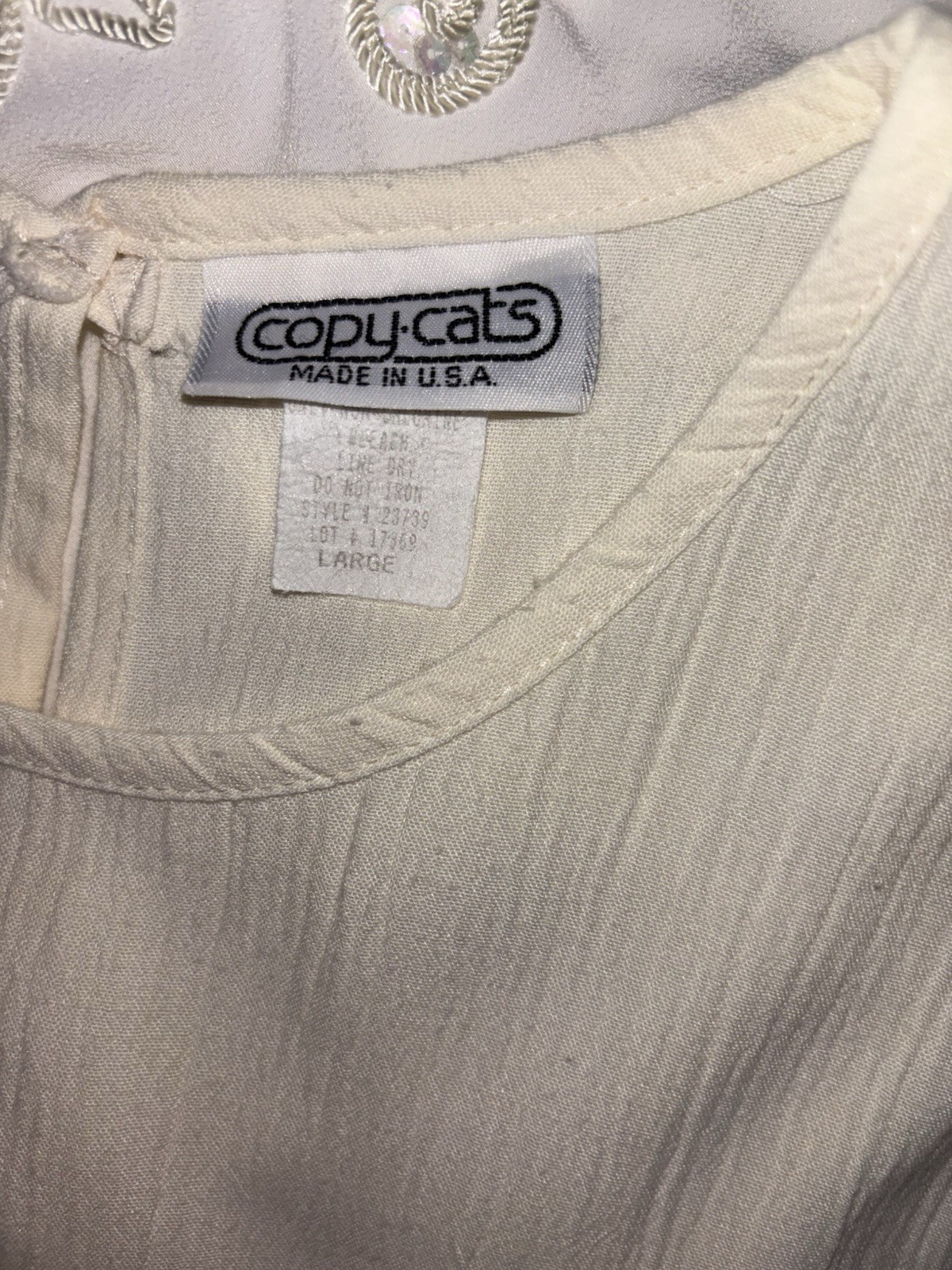 VTG Copy-Cats Women Size L Buttoned Keyhole Back Short Sleeve Top Solid Cream