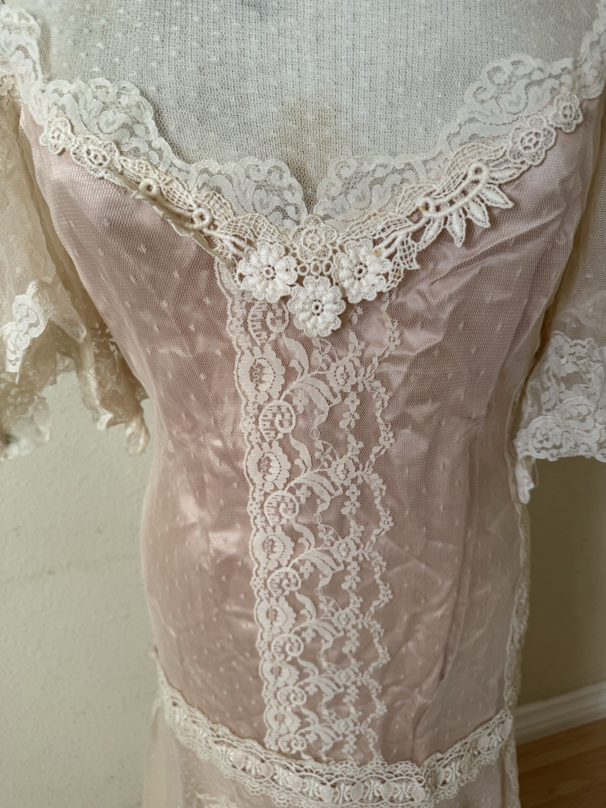 Vintage Susan Lane’s Country Elegance Lace Pearl Wedding Dress