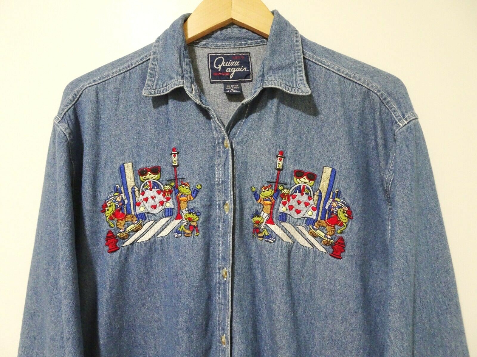 M Vtg Women’s 90s New York City Frogs Embroidered Hip Hop Oversized Denim Shirt