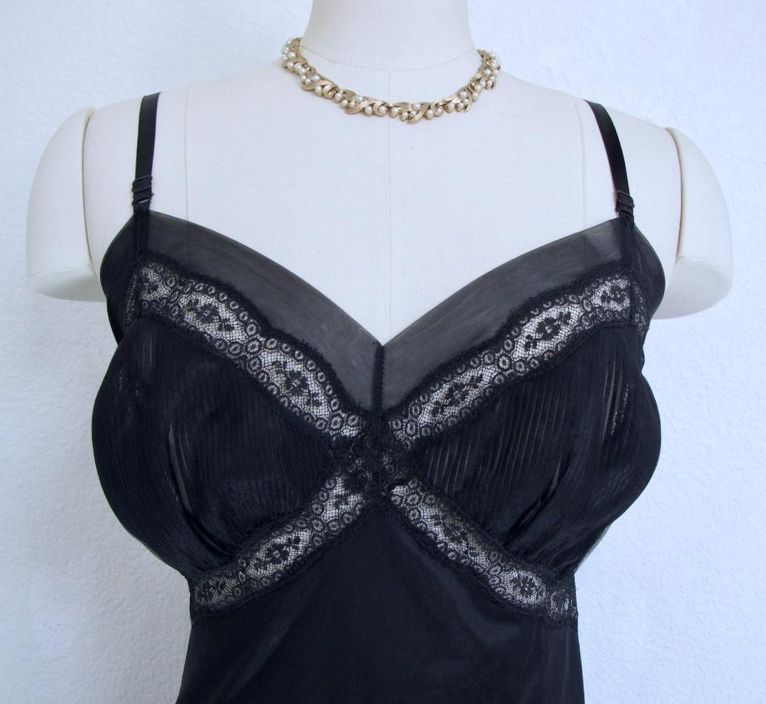 Vintage Youth Form Black Nylon Opaque Full Slip 36 Chiffon Crystal Pleats Ruffle