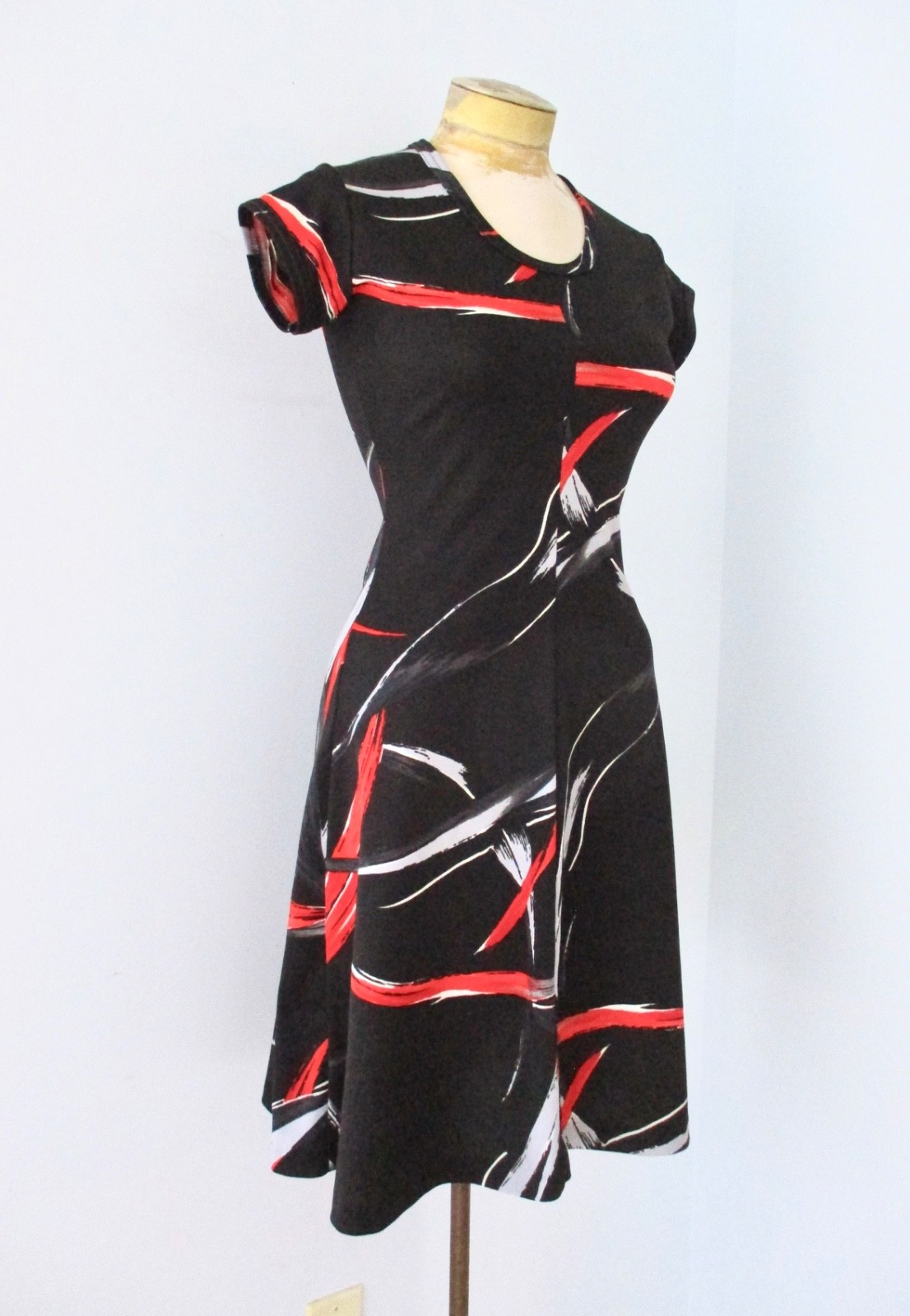 Vtg 60s 70s Black Red White Abstract Paint Strokes Poly Knit Fit Flare Dress 7