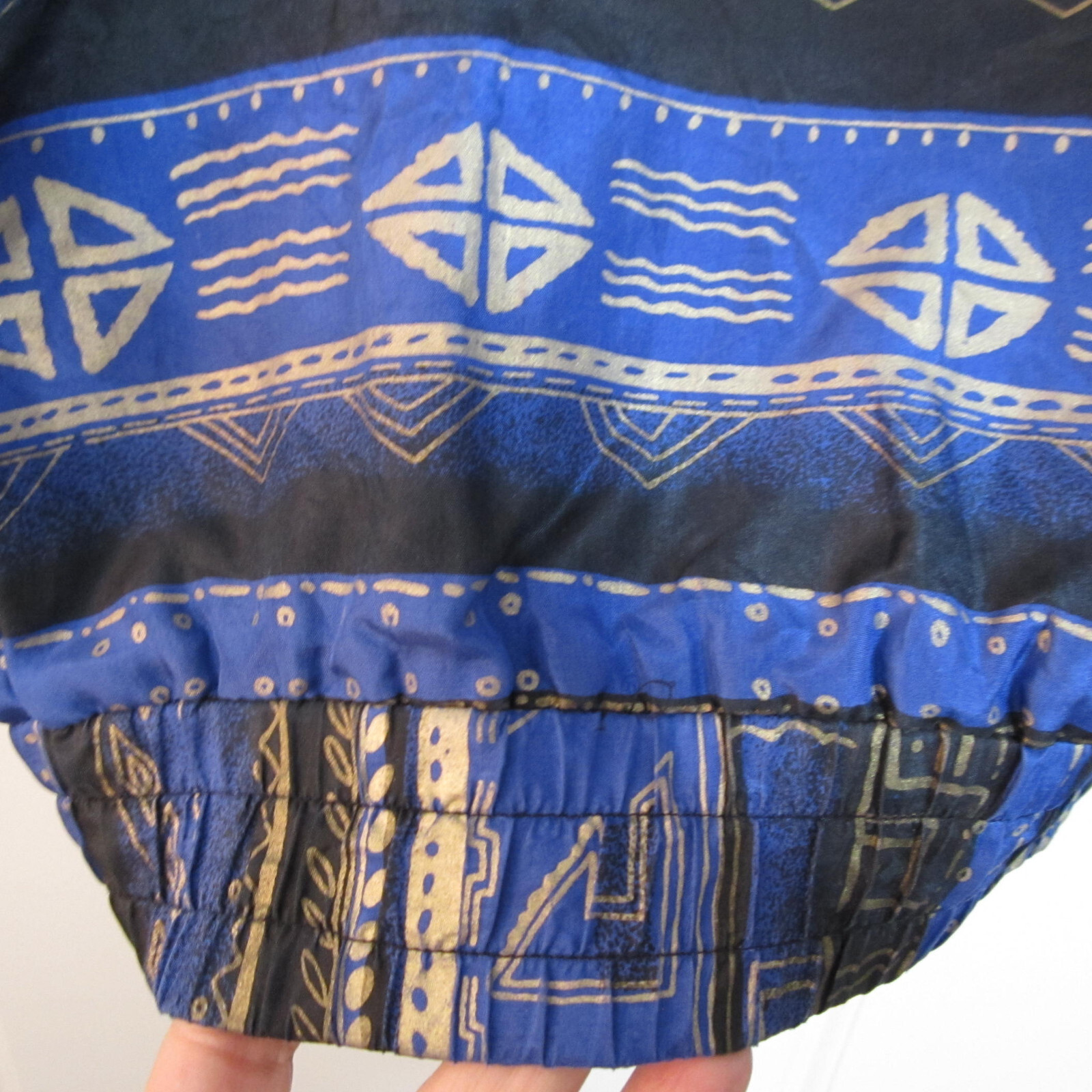 Fuda Int’l Size Large 100% Silk Bomber Jacket Blue/Black/Gold Geometric Print