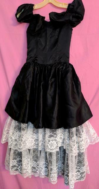 1980’S VTG. BLACK & WHITE LACE EMPIRE PRETEEN LONG DRESS-PAGEANT, PROM-26″BUST
