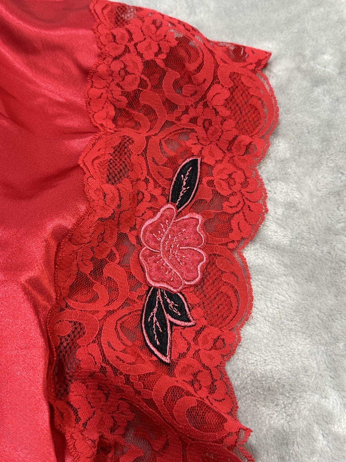 Sedu Lingerie Women’s Size Large Red Vintage Top Lace Sleeve Tie Off Rose EUC