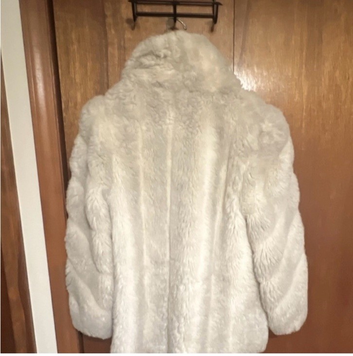 Donnybrook Women’s Vintage Faux Fur Coat White Ivory Regular Size Made in USA
