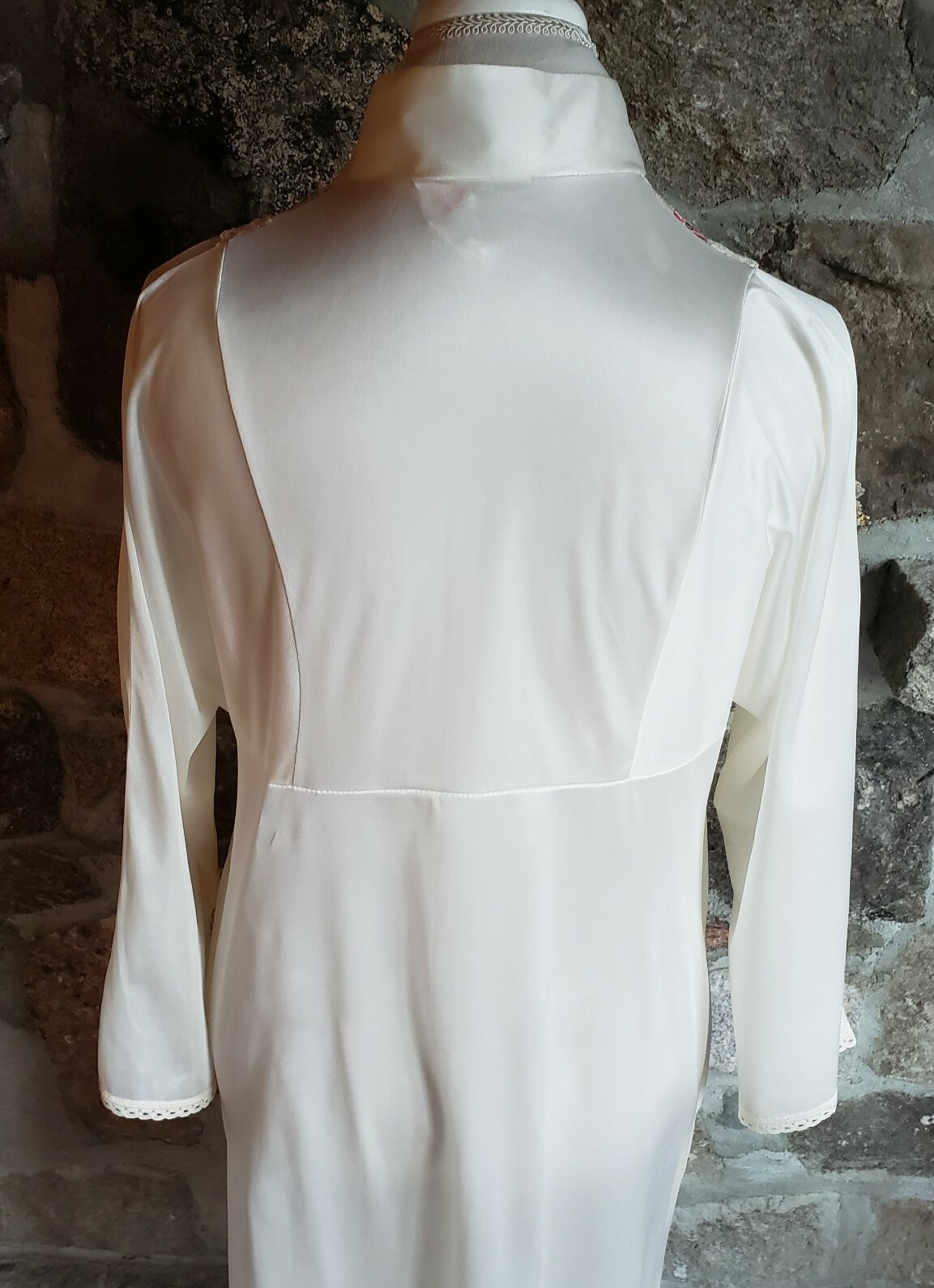 Vintage Robe Size S Cream Nylon Lace Housecoat Lounge Soiree div by Danielle