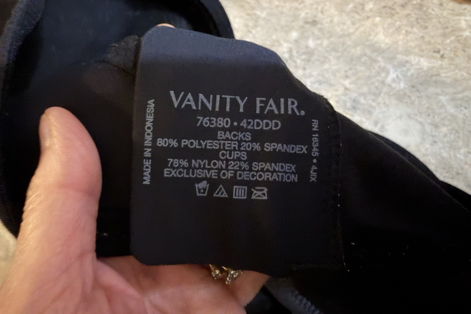 VINTAGE VANITY FAIR BRA! 42 DDD. BLACK