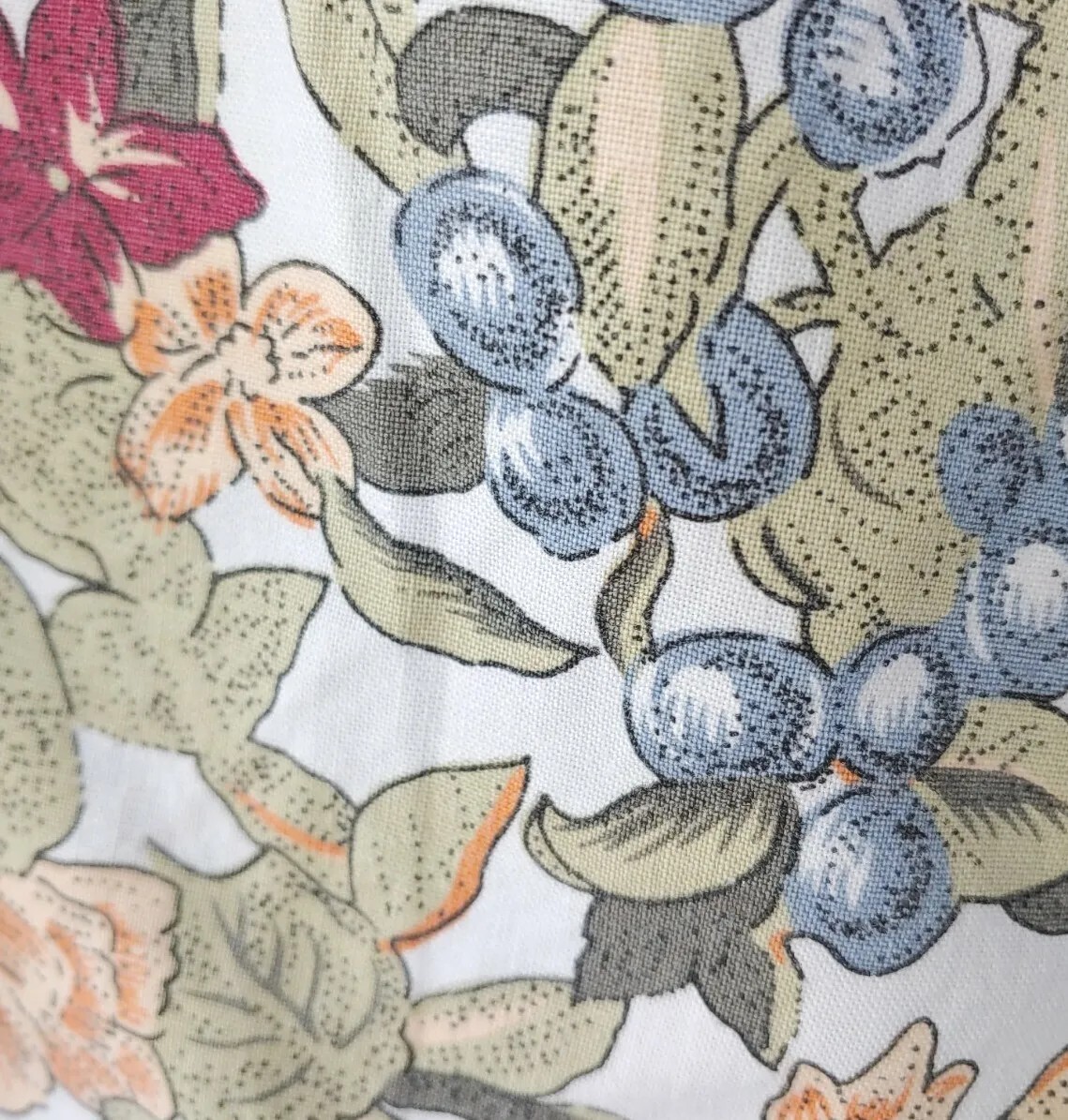 Vintage Outback Red Oversized Button Down Top w Berry & Flower Pattern Size XS