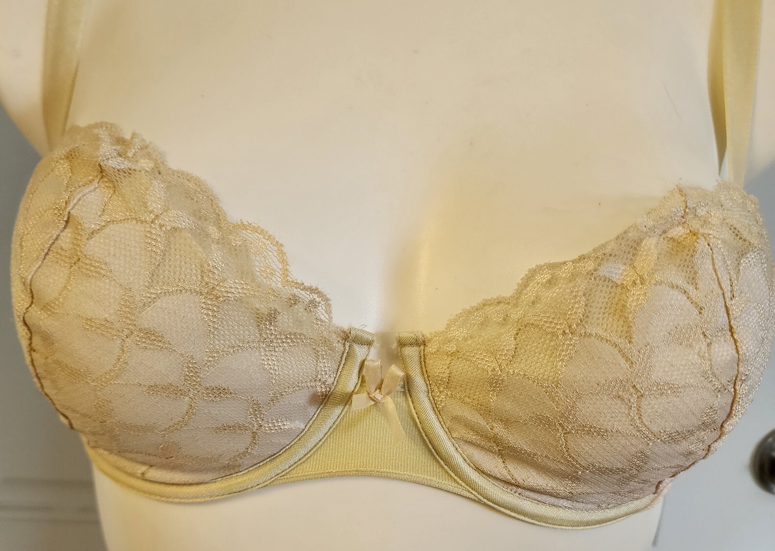 Vintage Hanes Her Way Lace Underwire Demi Bra Sexy Sissy Pin-up Ivory Size 38C