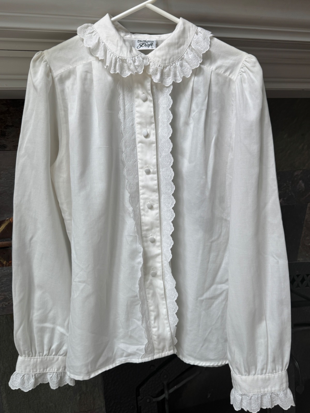Vintage Austrian White Ruffled Lace Blouse Sz 42 US 10 M/L 1091