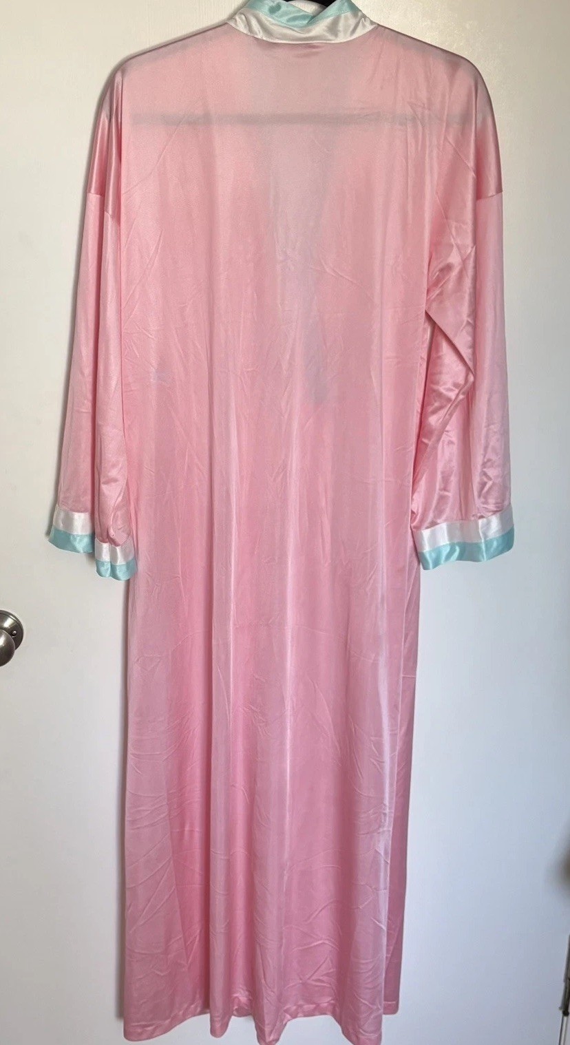 Vanity Fair Robe M Cottage Core Romantic Feminine VTG 70s