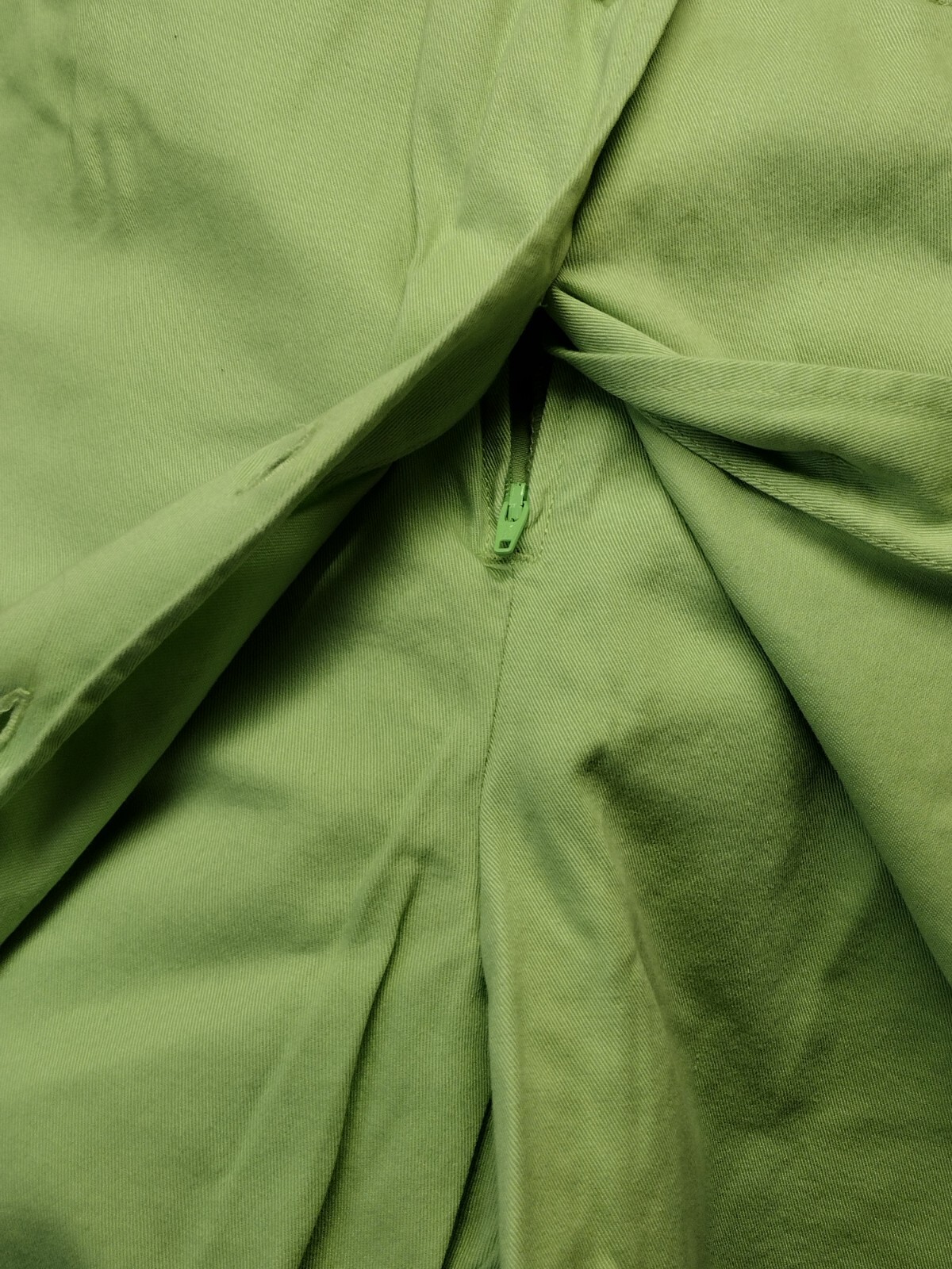 VINTAGE VAN HEUSEN SHORT PANTS SIZE 10 GREEN ZIP & BUTTON CLOSURE NWT 100%…