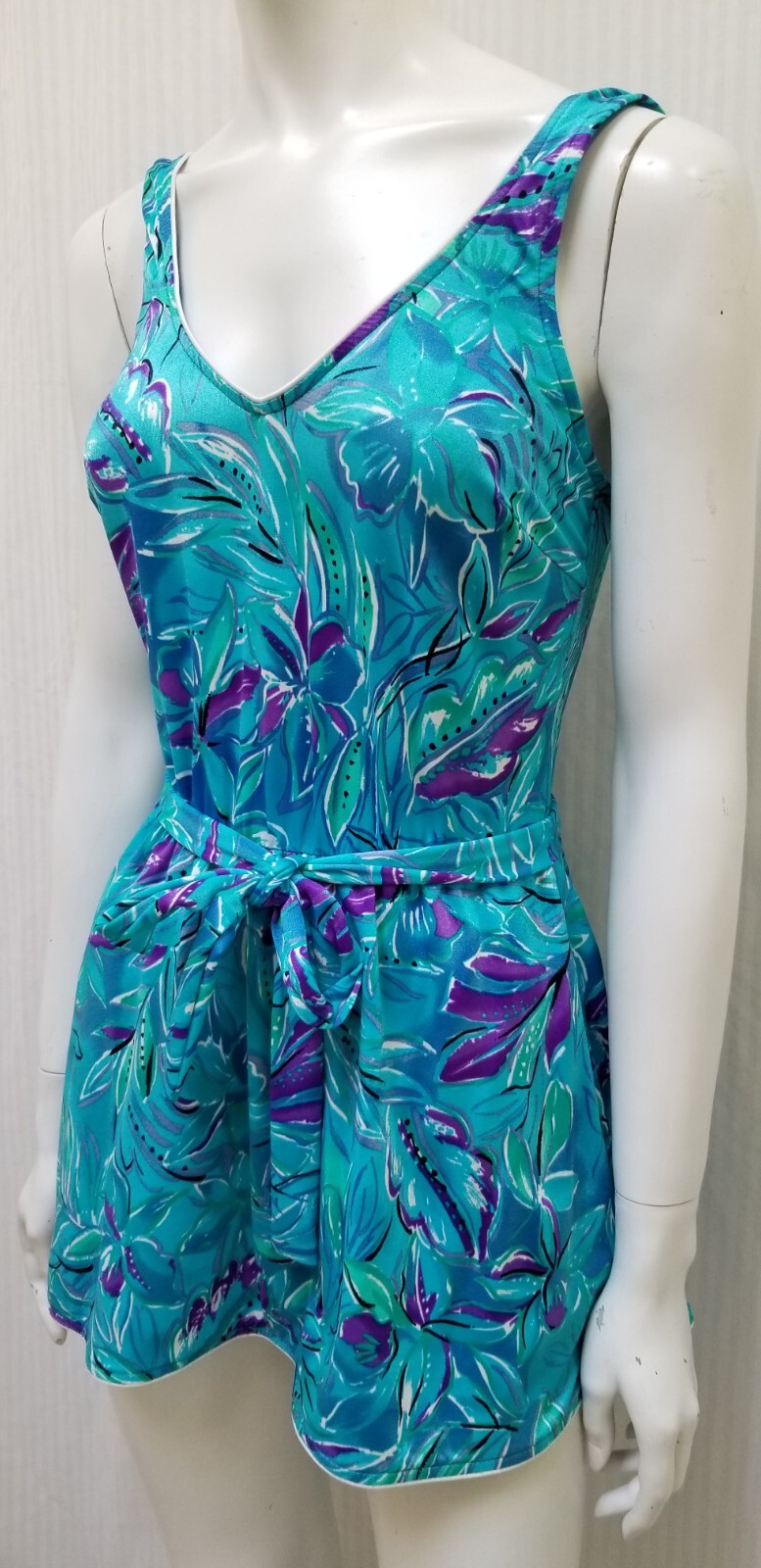 New w/o Tags Maxine of Hollywood Blue Purple Floral Swim Dress One Piece – M/L