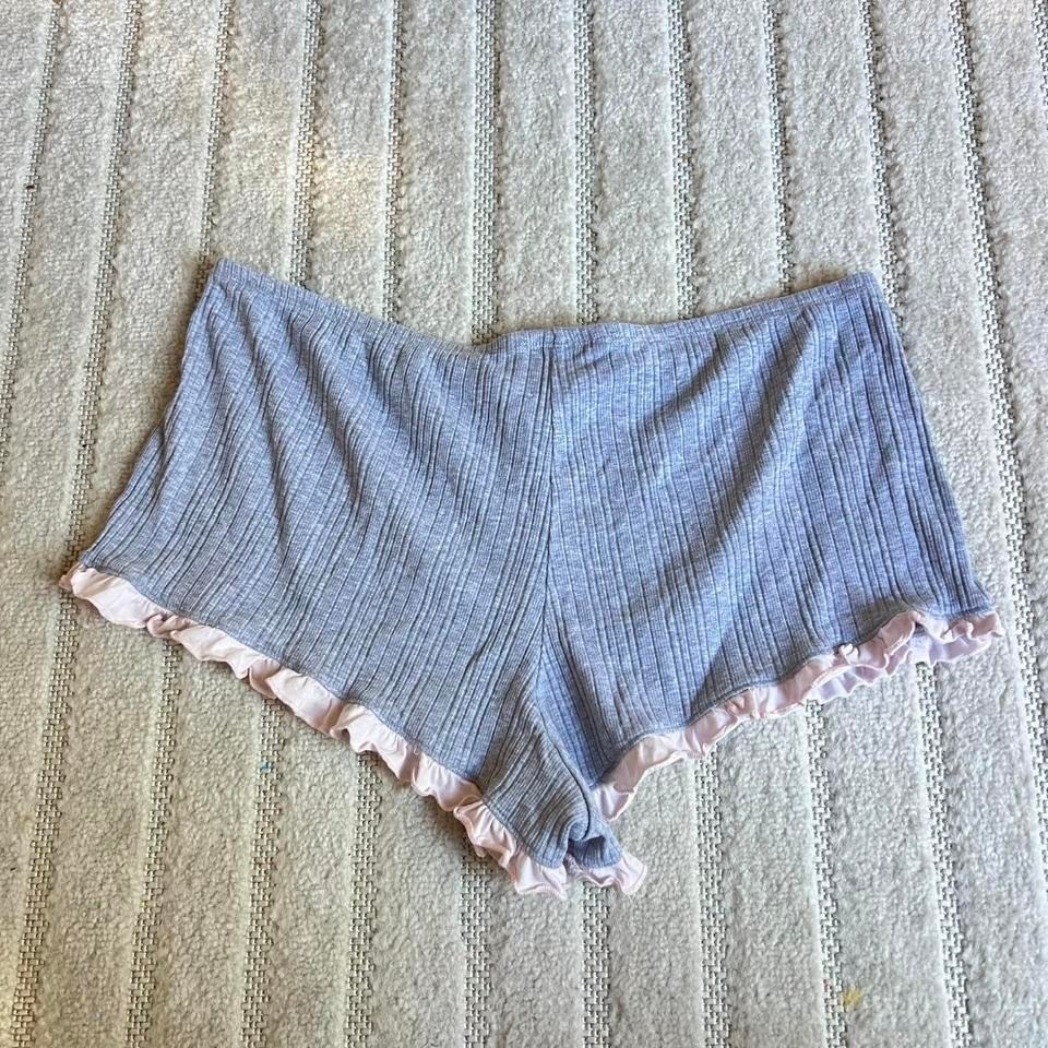 Victoria’s Secret gray ruffle shorts Size L loungewear sleepwear relaxation