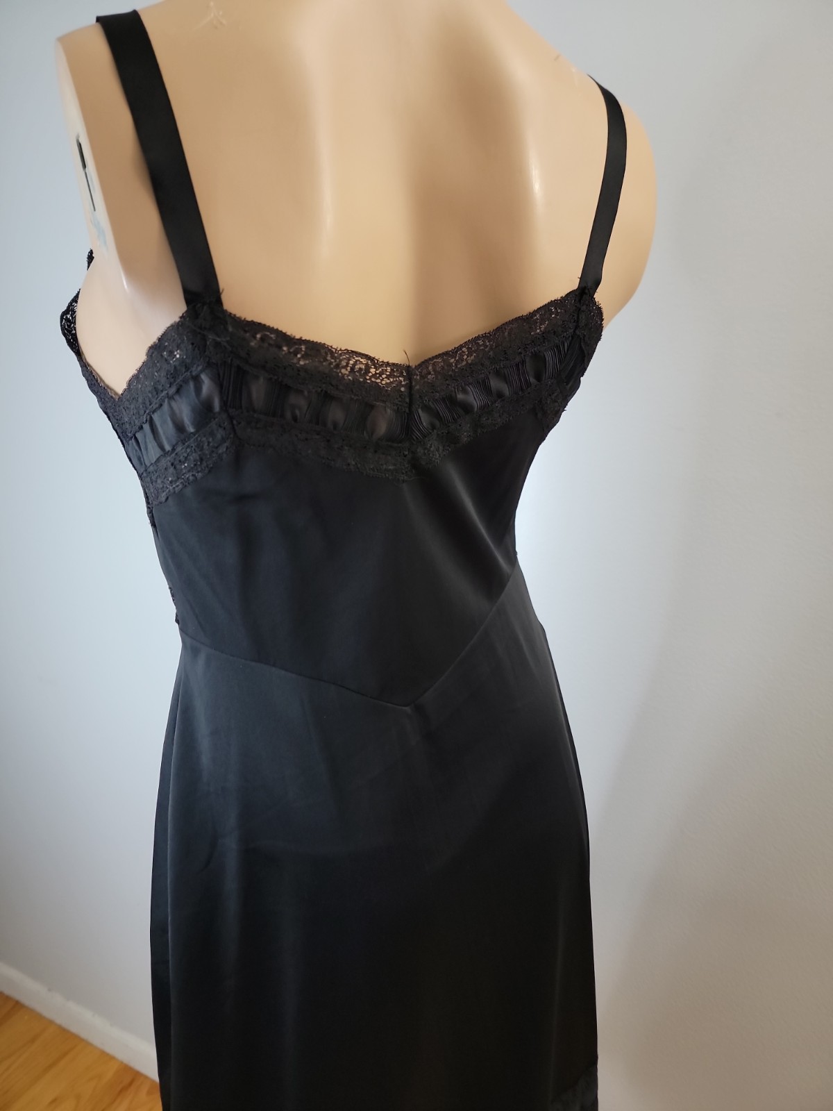 Vintage Charmode Tricot Nylon Black Full Slip Pleated/Lace Detail Size 36