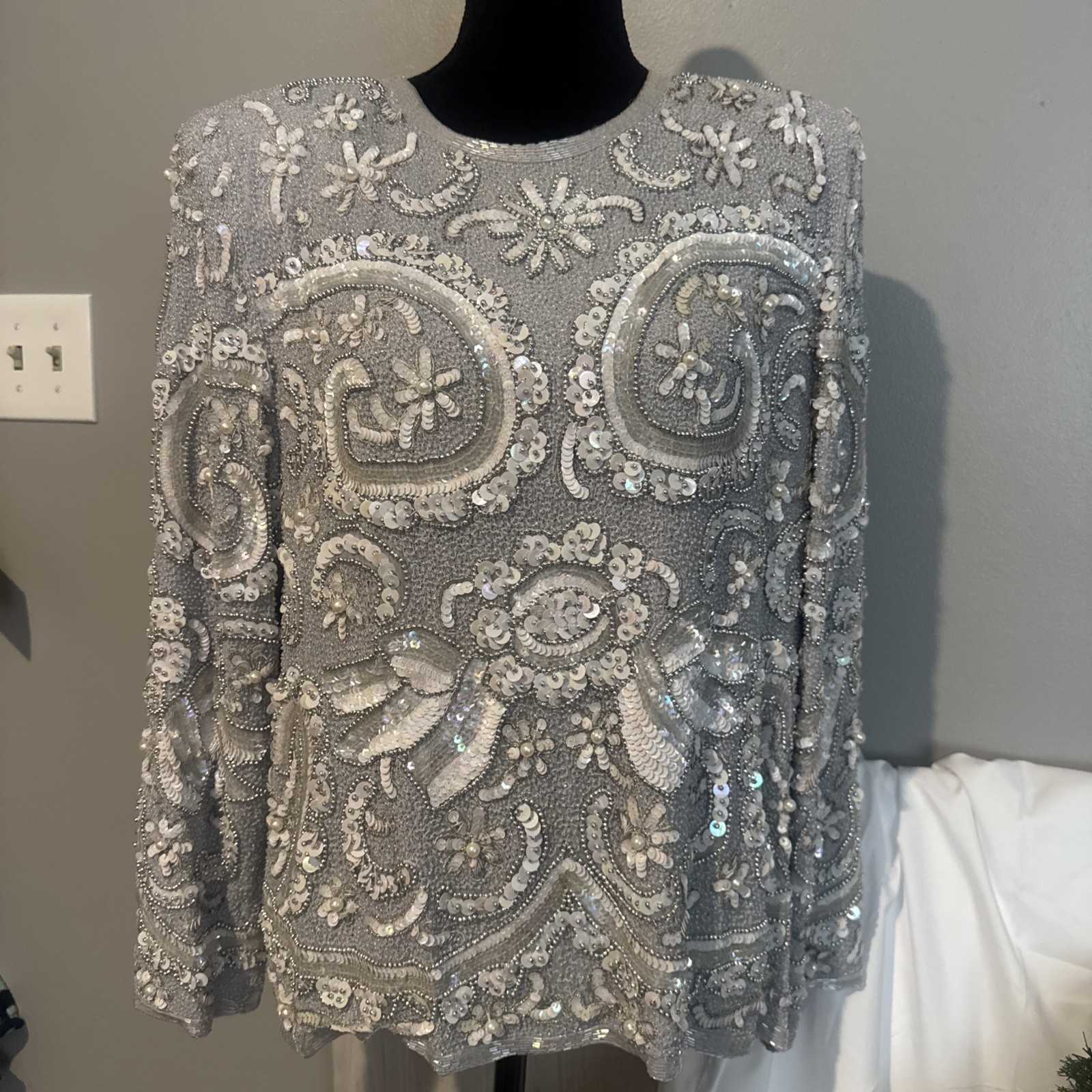Vintage Royal Feelings Shimmering Pearl Silver Grey Silk Sequined Blouse XL