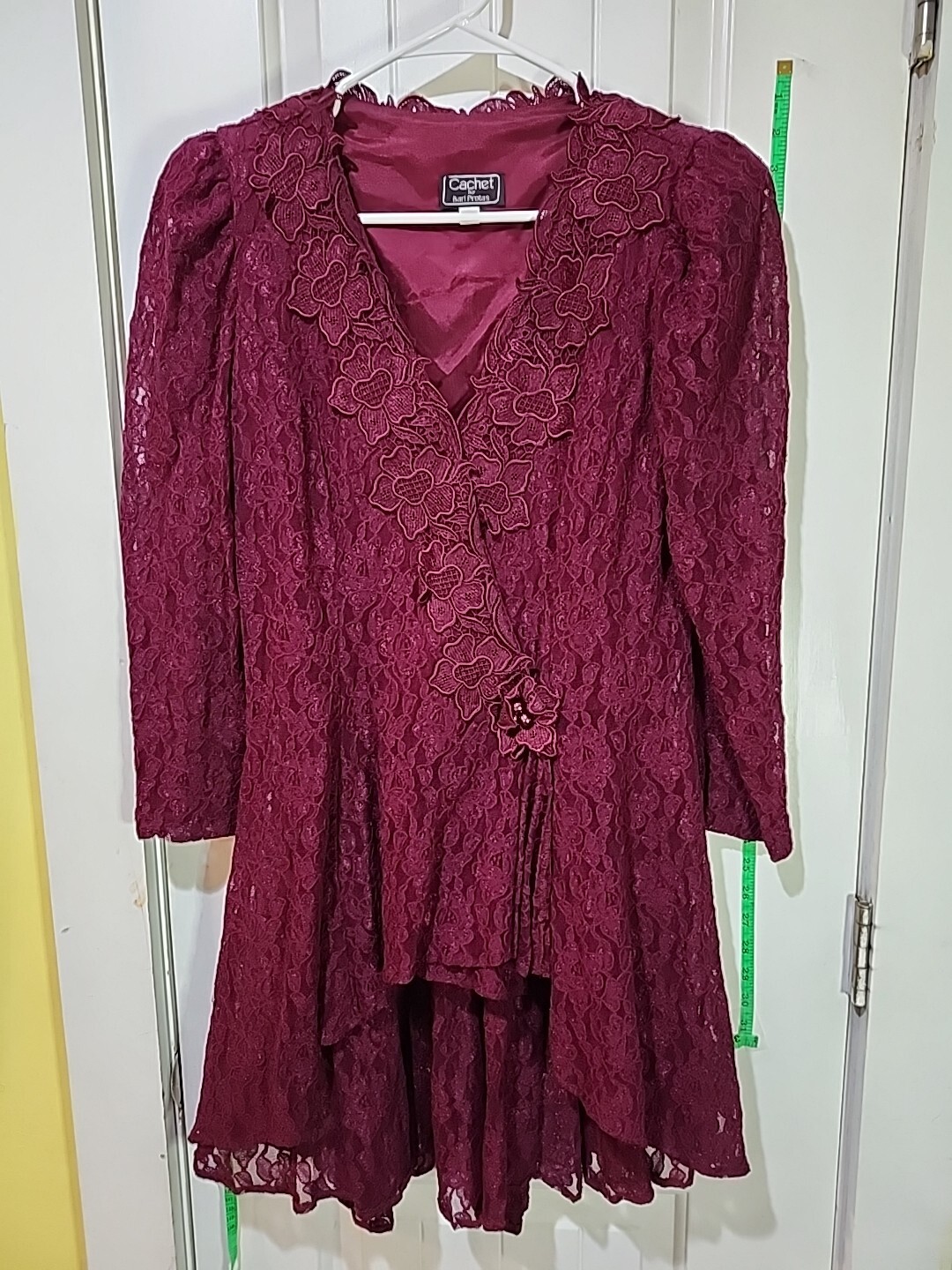 Vintage Cachet by Bari Protas Women’s Sz 9/10 Floral Lace Top Wine/Burgundy