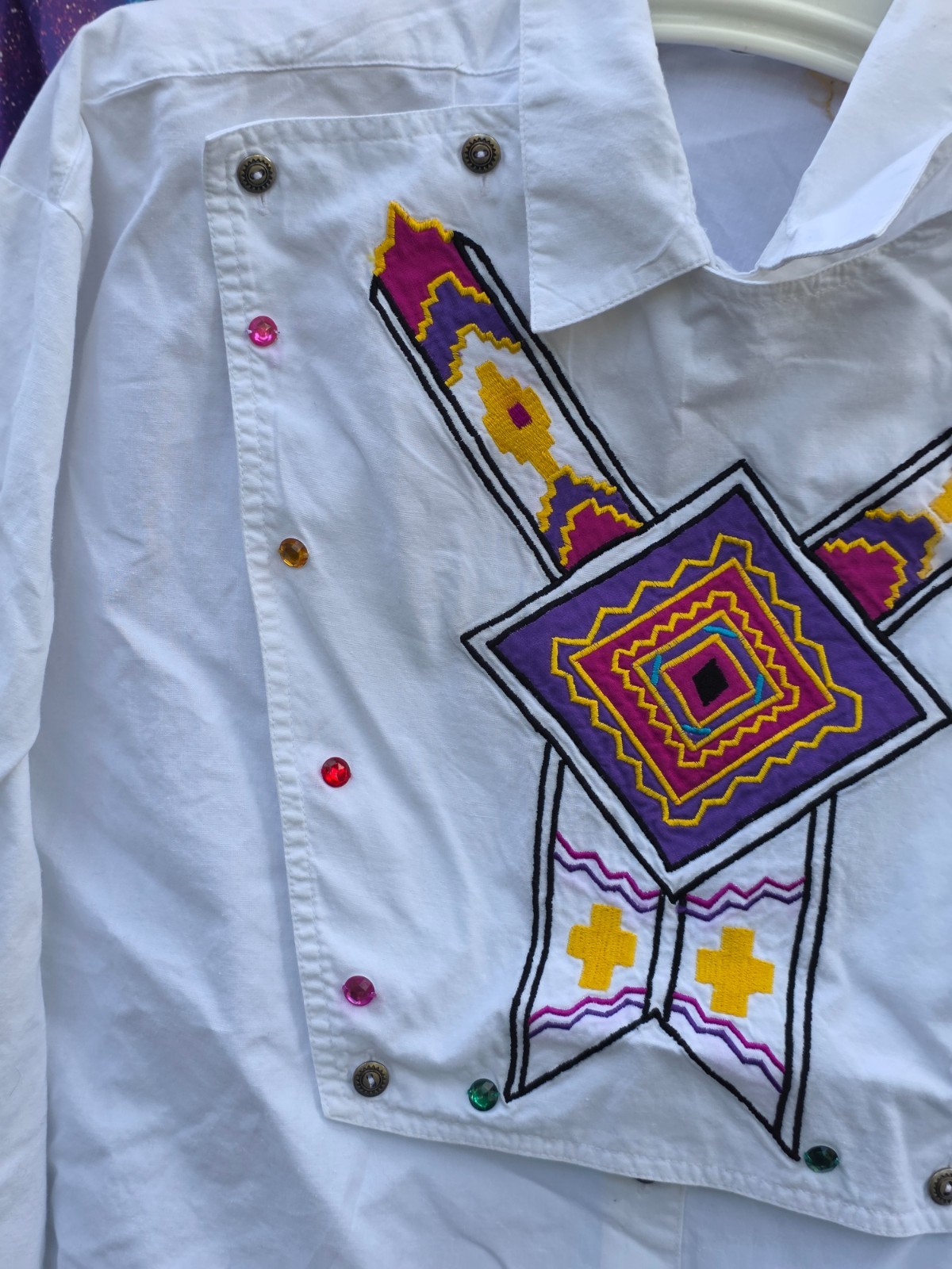 VINTAGE 1993 WESTERN SOUTHWEST CANYON SHIRT SIZE MEDIUM JEWELS WOMEN’S BLOUSE