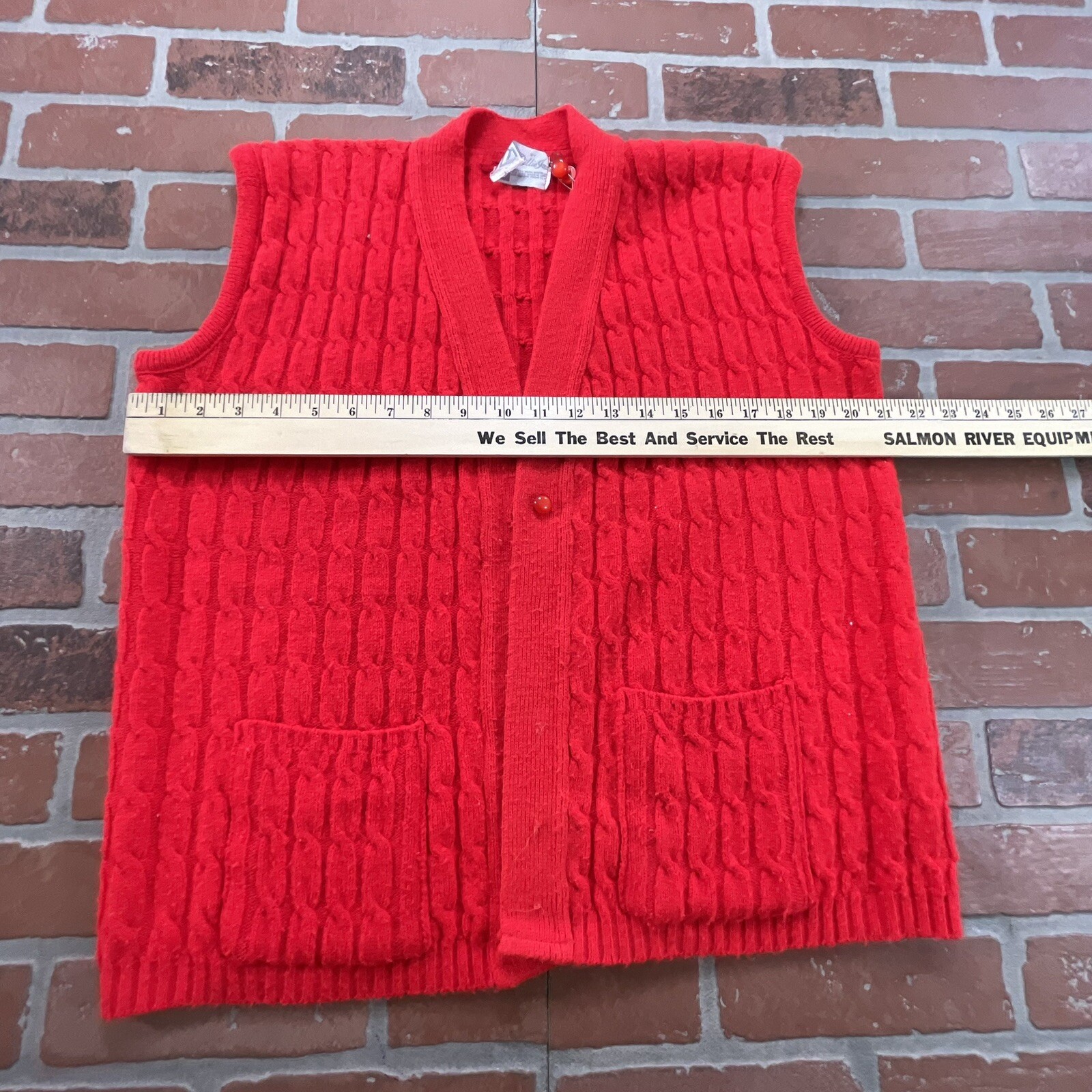Vintage Billie Jo Woman’s Red Cable Knit Cardigan Sweater Vest Read