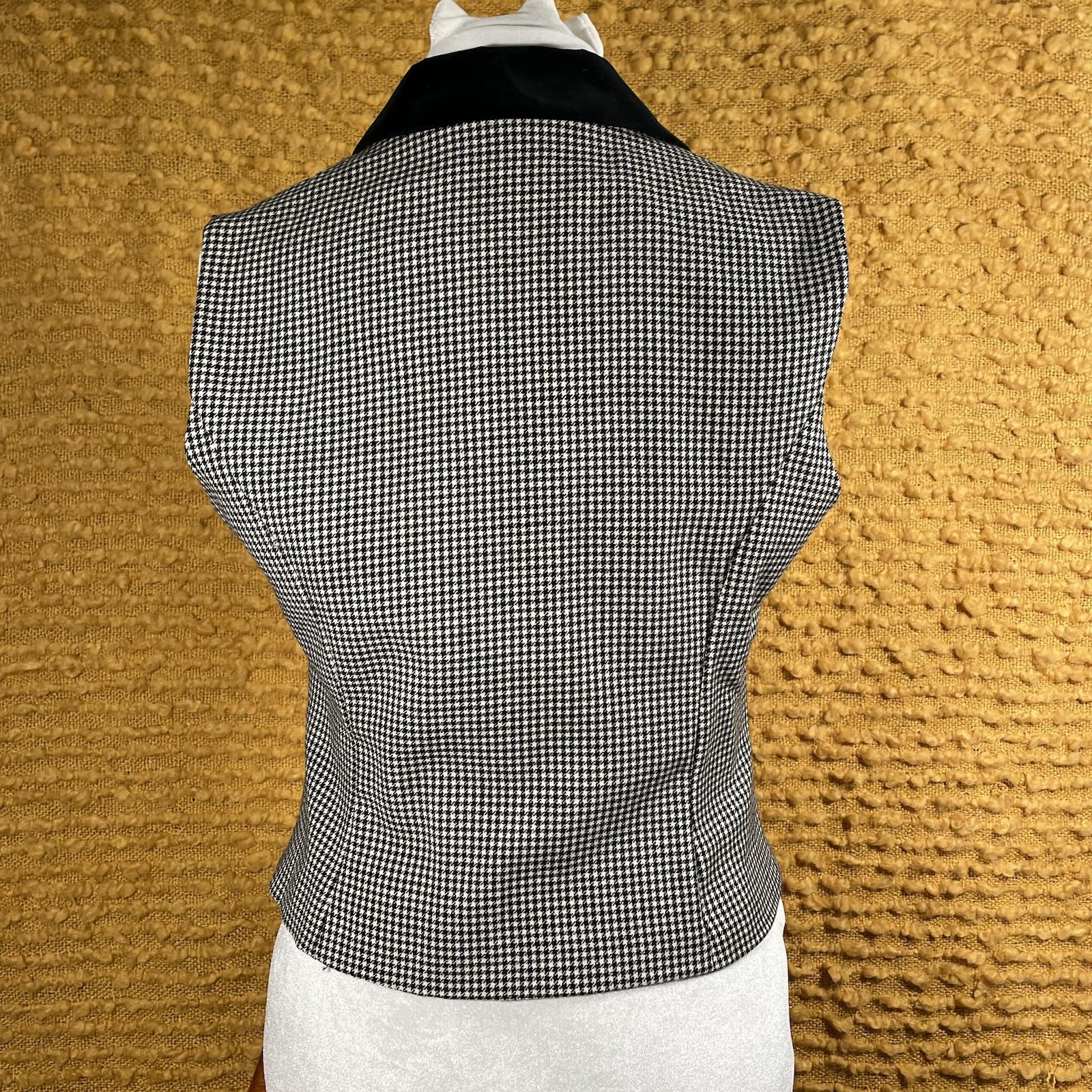 Vtg Alanni by Donnybrook Vest Dbl Breasted Wool Houndstooth Black Velvet Collar