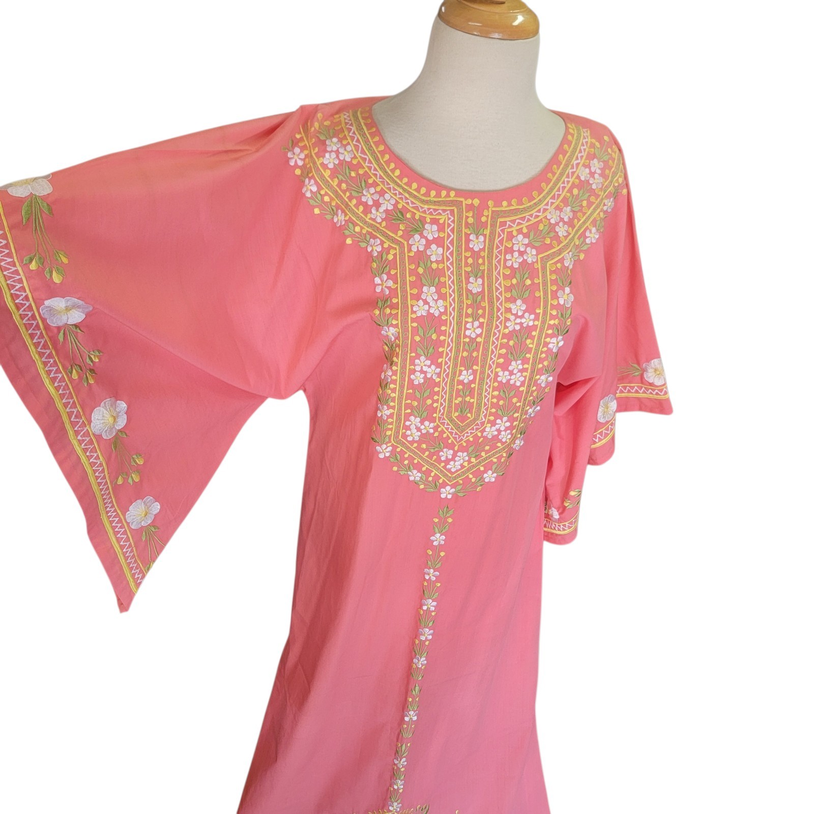 Vintage Angel Wing Embroidered Kaftan Apricot Peach Dress M