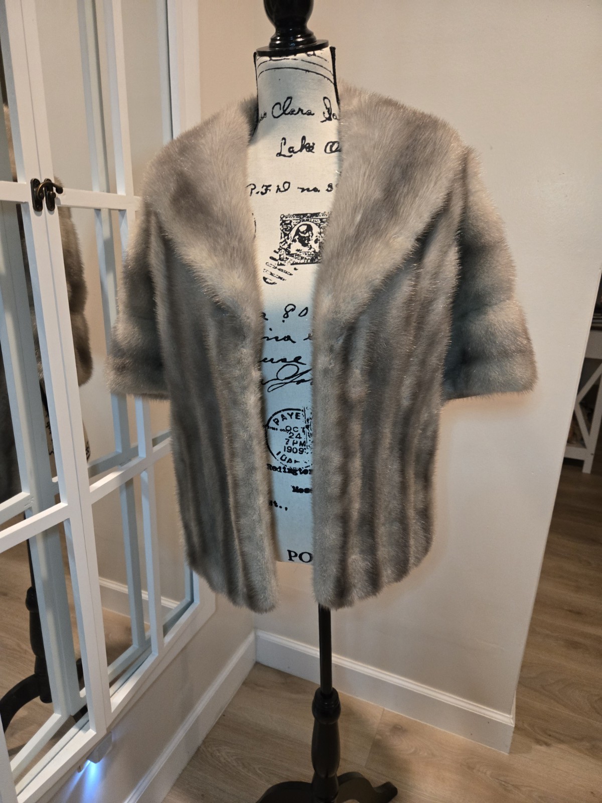 Luxury Vintage Furs Natural Blue Mink Stole Wrap Cape Bolero Wedding Bridal Fur
