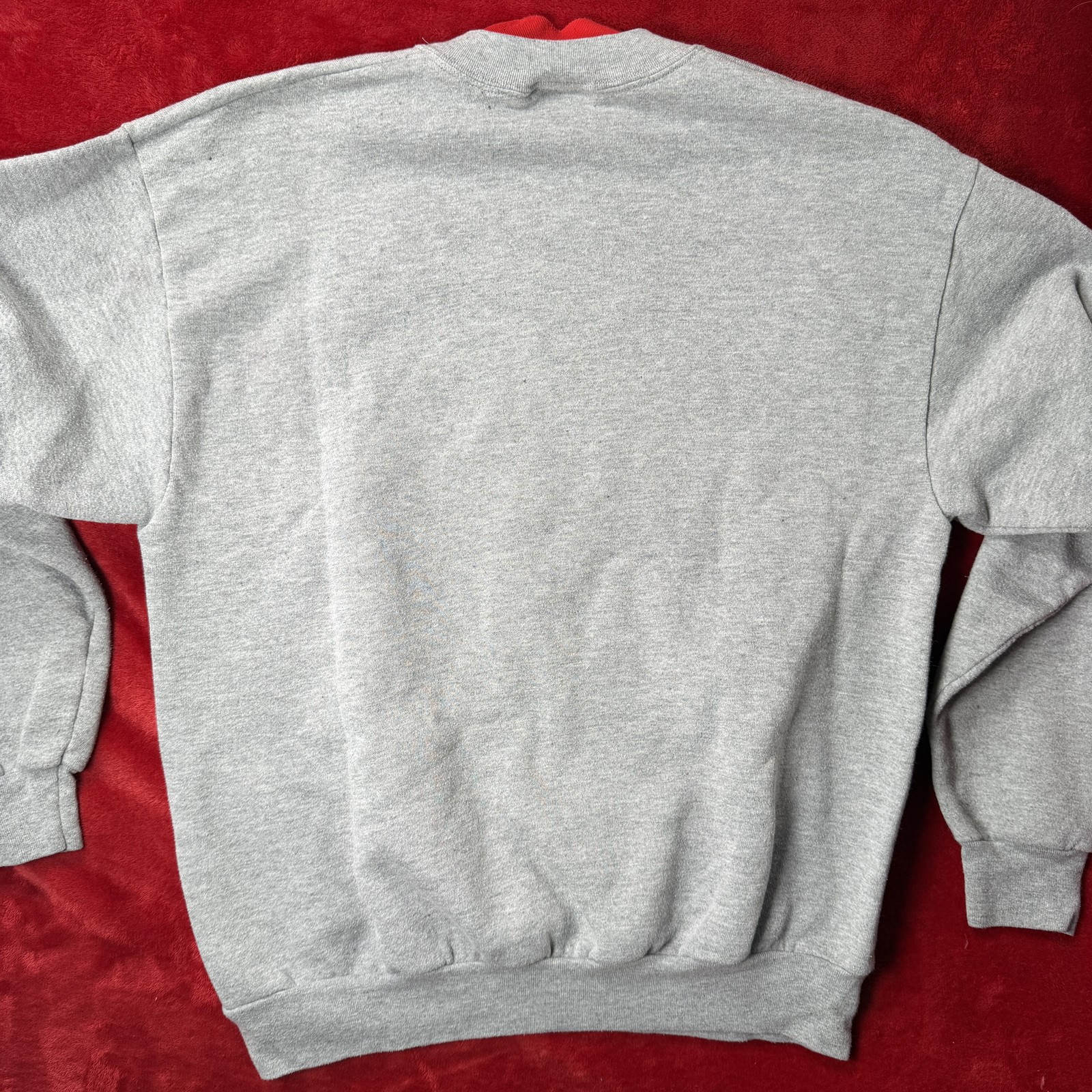 Vintage Endless Designs Santa Rocks Christmas Holiday Sweatshirt Grey Red Mock