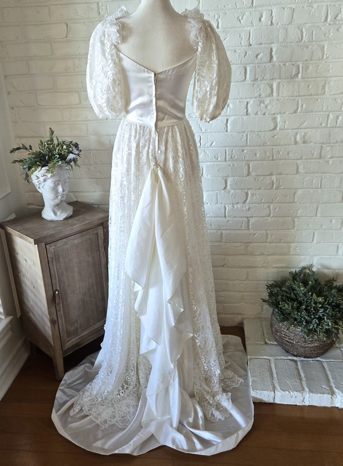 Vtg 80s Romantic Princess Diana Theme Wedding Gown, 4/S, Satin & Lace, Bustle