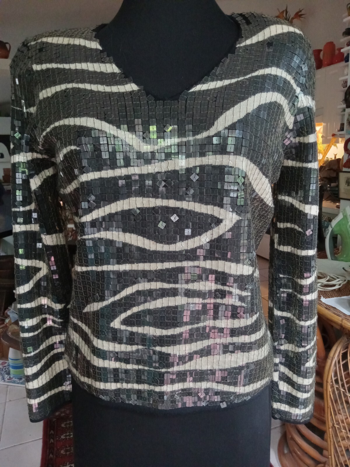 Vintage Adrienne Vittadini Black Grey MOD Sequined Sz L-Sweater Party Top