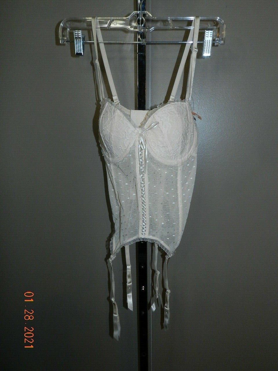 Vintage Delicates Size M 2pc Teddy Peach Nylon thong garters panties NWT