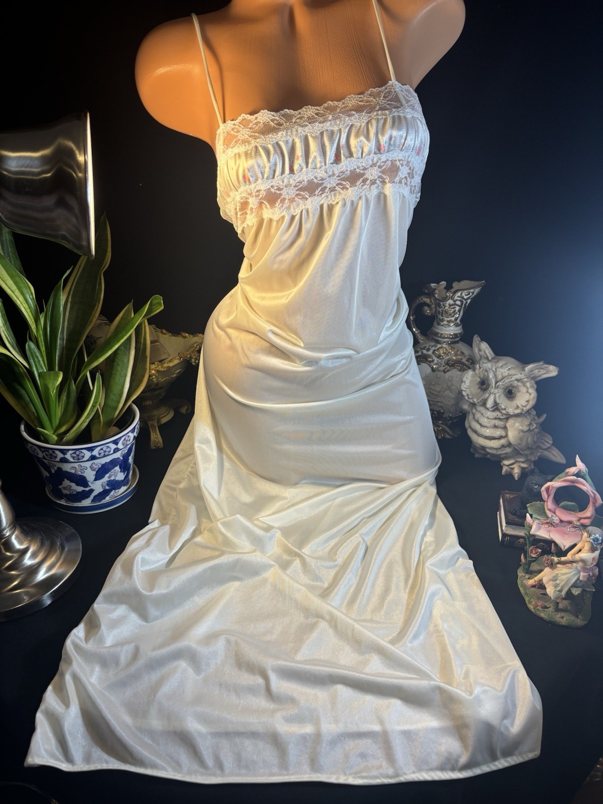Vtg SILKY SOFT LONG FLORAL LACE RUFFLE GOWN NIGHTIE NIGHTGOWN