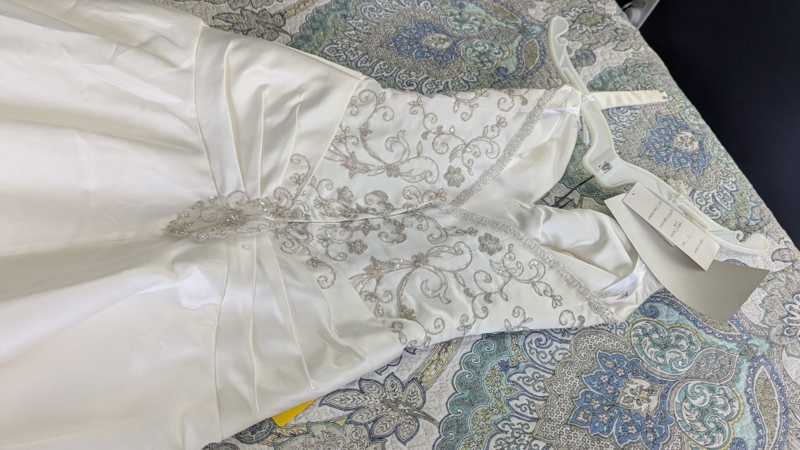 Vtg Mon Cheri Bridal Lace Beaded Wedding Dress Train Rosettes NWT Sz 8 Like a6