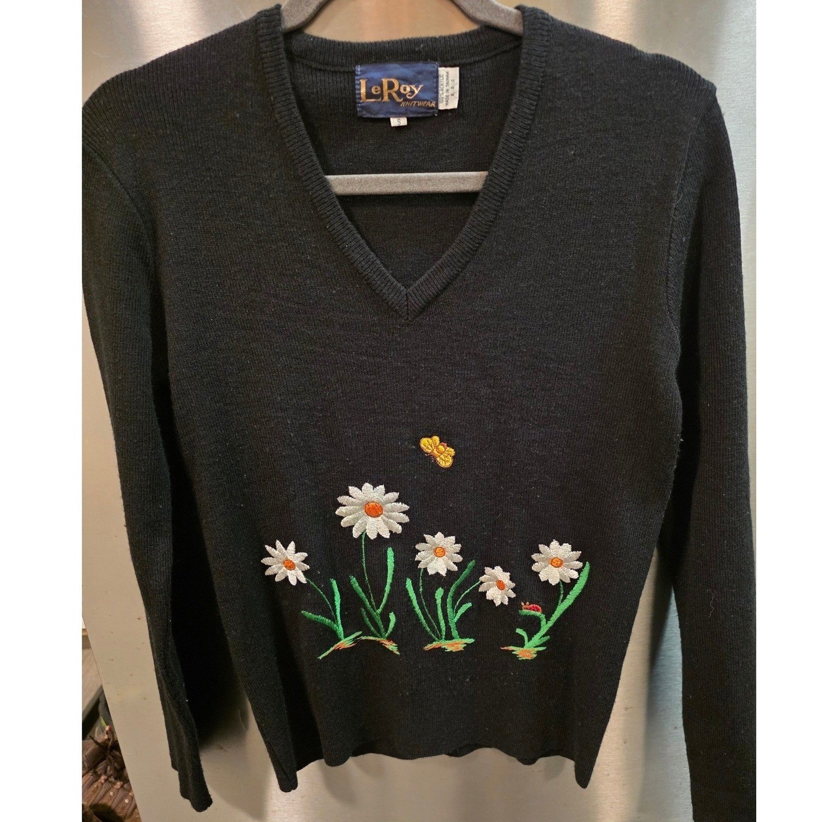 Vintage LeRoy Knitwear Black Daisy Embroidered V-Neck Sweater Small Cottagecore