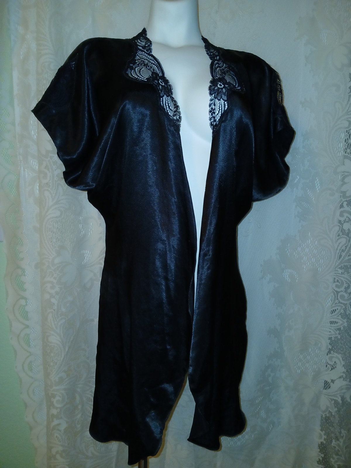 Vintage Jonquil by Diane Samandi Black Liquid Satin Lace Peignoir Robe Lingerie