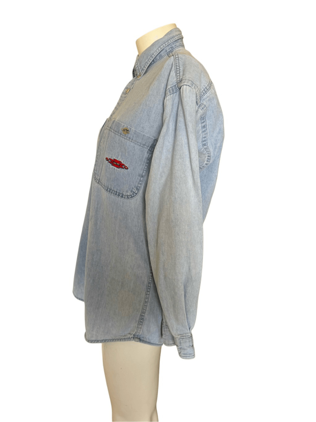 Women’s 90s vintage denim 100% cotton button up southwestern tribal embroidered