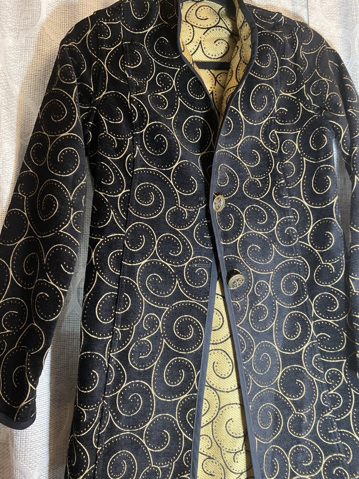 Vintage Tapestry Jacket Reversible Kimono Style Reversible Cuff Link Buttons S