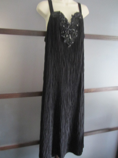 VINTAGE Dress Sz 14W XL 1X Black Crepe Sequin Applique Made in the USA Maxi Long