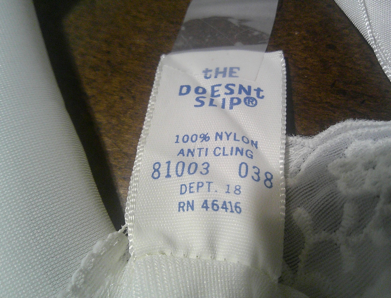 Sears The Doesn’t Slip Ivory Lace Trim Anti Cling Women 38 Reg Short Length